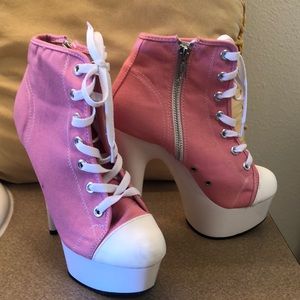 DELIGHT-600SK-02 Pleaser